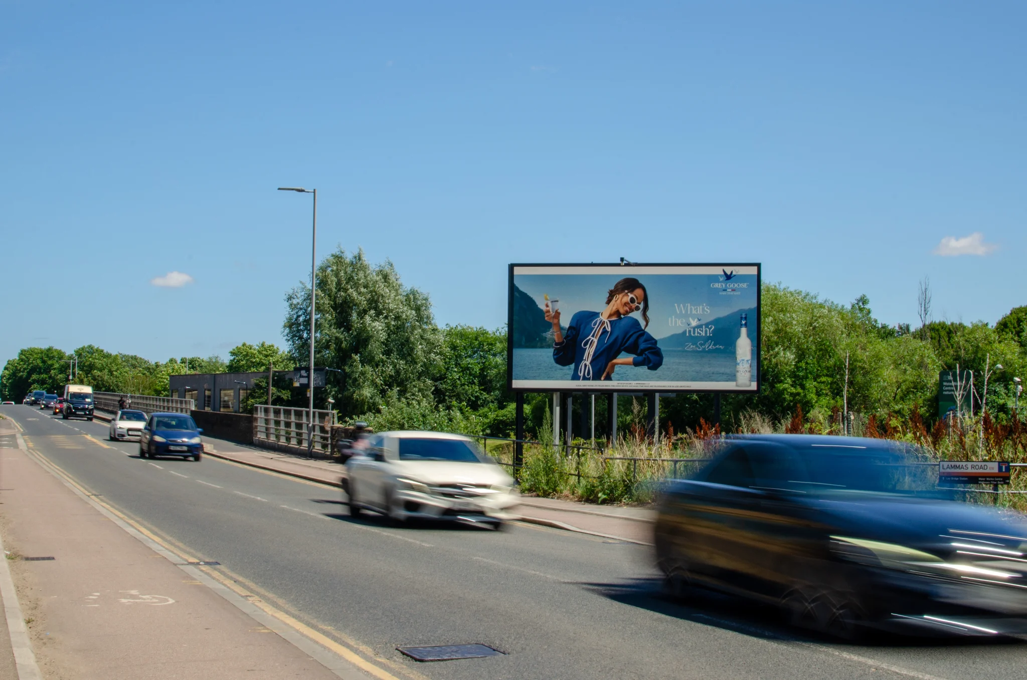 Lea Bridge Road, Leyton (Screen 1)