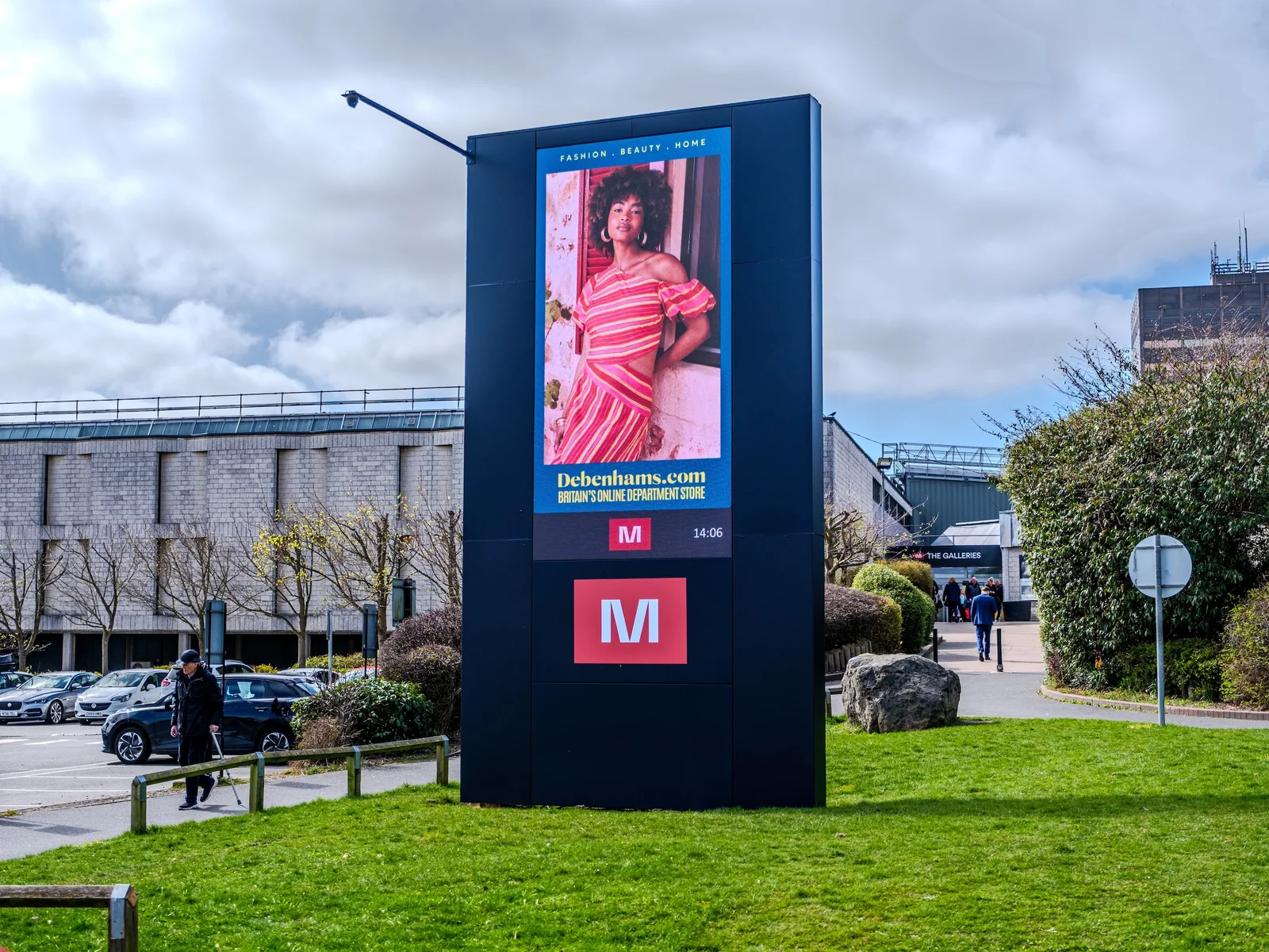 Digital screen at The Galleries, Washington